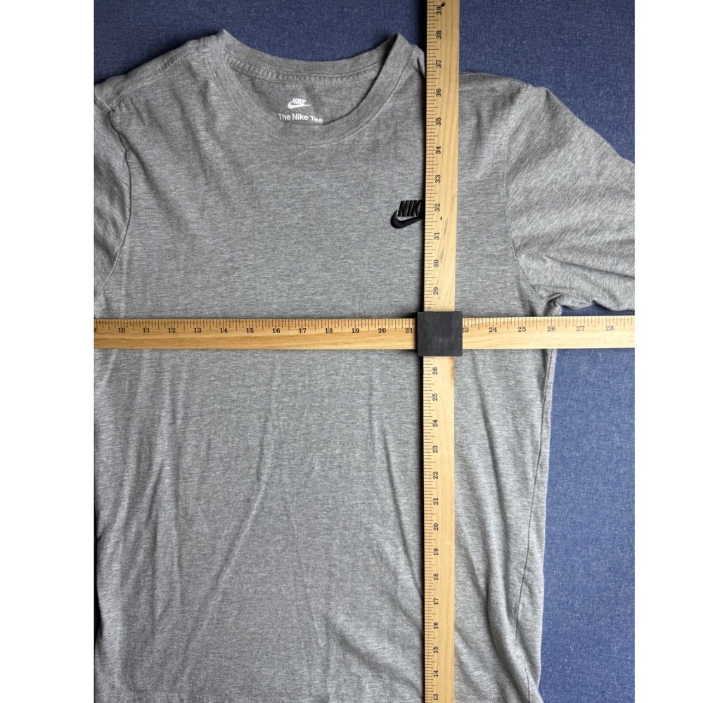 Nike Sportswear Mens Essential Embroidered Logo T-Shirt Gray AR4997-063 Small - Picture 6 of 7